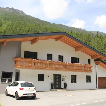 Apart Bergglueck Sankt Leonhard im Pitztal Exterior photo